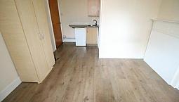 Studio Flat In St. Stephens Road, Hounslow, Tw3(Ref: 624)