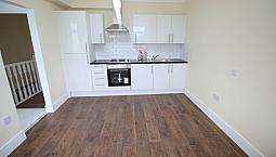 Studio Flat In Hanworth Road, Hounslow, Tw4(Ref: 1460)