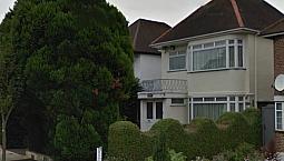 4 Bedroom House In Penshurst Gardens, Edgware, Ha8