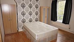 3 Bed Flat Near Brick Lane & Shoreditch With Separate Reception,  Kitchen & Bathroom & Toilet