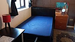 (Studio)For Let In East London Barking A Studio Flat For Nine Hundred With Bill's Included 