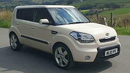2010 Kia Soul 1.6 Crdi Shaker 5Dr Cream  Hatchback Diesel Manual