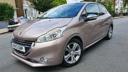 Peugeot 208 Allure Pure Tech