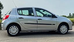 Renault Clio 2006 1.4 5 Door Hatchback
