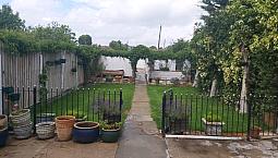 3 Beds 2 Recivtion House In Romford Rm5
