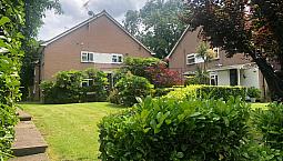 2 Bedroom Flat In Claire Court, Woodside Avenue, London, N12(Ref: 1750)