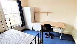 Spacious Victorian 4 Bedroom House Only 4 Mins Walk To Mile End Station !