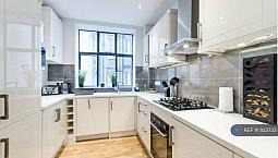 2 Bedroom Flat In Princes Court, London, Nw2 (2 Bed) (#823733)