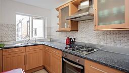 Large Five Bedroom House Close To St Katherines Dock In E1W