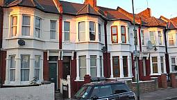 Stunning Four Bedroom House. Near Shops And Station. Call Riccardo Quickly To View!!!