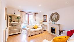 Bright And Spacious, 2-bedroom, 3rd Floor Flat In Modern Build Near Leith Walk – August 2021!