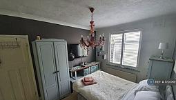 1 Bedroom In Woodside Avenue, London, Se25 (#1201069)