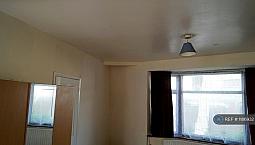 Studio Flat In Westbury Avenue, Southall, Ub1 (#1186932)