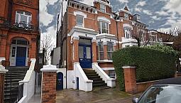 4 Bedroom Flat In Greencroft Gardens, London, Nw6