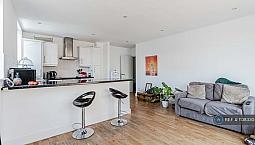 2 Bedroom Flat In Watney Street, London, E1 (2 Bed) (#1138330)