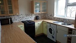 1 Bedroom Flat In North Chingford, London, E4 (1 Bed) (#1049438)