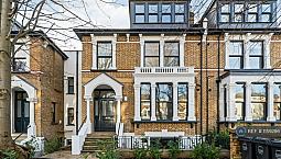2 Bedroom Flat In Queens Drive, London, N4 (2 Bed) (#1159286)