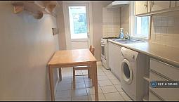 2 Bedroom Flat In Turnpike Lane, London, N8 (2 Bed) (#1181488)