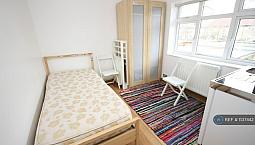 Studio Flat In Westway, London, W12 (#1137442)