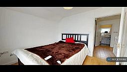3 Bedroom House In A Berry Way, London, W5 (3 Bed) (#1155184)