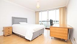 3 Bedroom Flat In West Point, Birmingham, B15