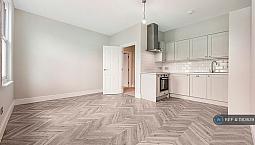 2 Bedroom Flat In Mill Hill Road, London, W3 (2 Bed) (#1183639)