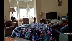 1 Bedroom In Hammersmith Road, London, W6 (#1127042)
