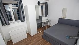 4 Bedroom Flat In Crowndale Court, London, Nw1 (4 Bed) (#1151094)