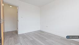1 Bedroom Flat In Bromham Road, Bedford, Mk40 (1 Bed) (#1212581)