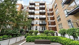 3 Bedroom Flat In Napier House, London, W3
