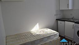 First Studio Flat In Tottenham, N17, Great Loctaion, Local To Train Station & Self Contained