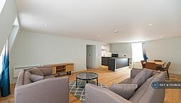 3 Bedroom Flat In Westbourne Grove, London, W2 (3 Bed) (#1104635)