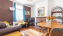 5 Bedroom House In Waverley Road, London, Se18 (5 Bed) (#1130162)