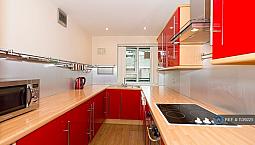 3 Bedroom Flat In Smithwood Close, London, Sw19 (3 Bed) (#1139225)