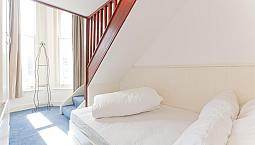 Gallery Studio Swiss Cottage For Long Let’s £1100 Pcm All Bills Included 