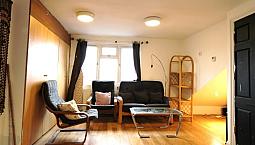 Huge Super Studio Flat With Separate Kitchen Near Zone3/2 Night Tube, 24 Hour Buses & Shops 
