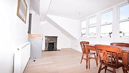 2 Bedroom Flat In Hamilton Gardens