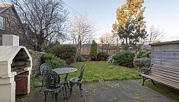 Fantastic Huge 13 Bedroom, 9 Bathroom House To Rent With Private Parking And Gardens 