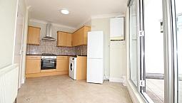 2 Bedroom Flat With Balcony St James St E17