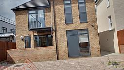 New Modern One Bedroom, High Finish, Excellent Location
