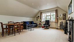 3 Bedroom Flat In 20 Ferncroft Avenue, Hampstead, Nw3