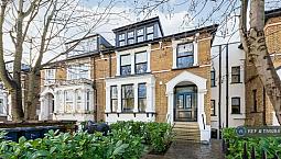 2 Bedroom Flat In Queens Drive, London, N4 (2 Bed) (#1159284)