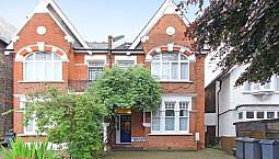 Outstanding 1 Bed Flat In Streatham. C-Tax, Water Rates And Regulated Heating Included.