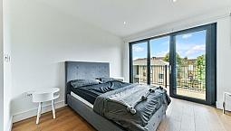 Studio Flat In Westworth House, The Kingsley, Hammersmith W6