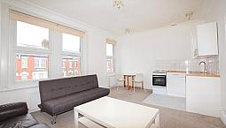1 Bedroom Flat In Dunster Gardens