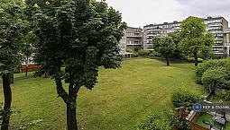 3 Bedroom Flat In Clearbrook Way, London, E1 (3 Bed) (#1152446)