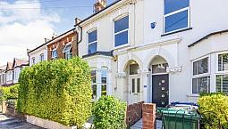 Beautiful 5 Bed Refurbished Victorian Family Home