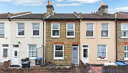 Brand New 3 Bed 2 Bath House In East Croydon. Available Immediately.