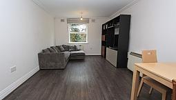 15Wc- Modern 2-Bed/2-Bath Flat (1St Floor)-Water Included Plus Parking & Communal Garden-Hendon, Nw4
