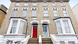 Lovely Studio Flat To Rent In Streatham Hill. Water Rates Included